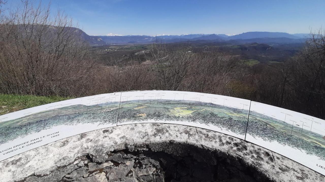Petite maison de village située entre lacs, cascades et montagnes Virieu-le-Grand Exterior foto